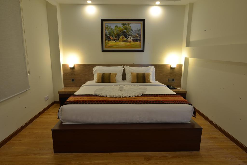 Serene Valley Hotel Янгон Екстериор снимка
