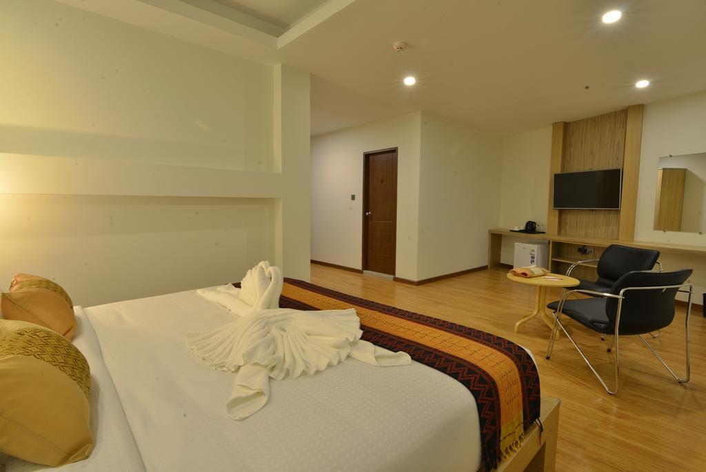 Serene Valley Hotel Янгон Екстериор снимка